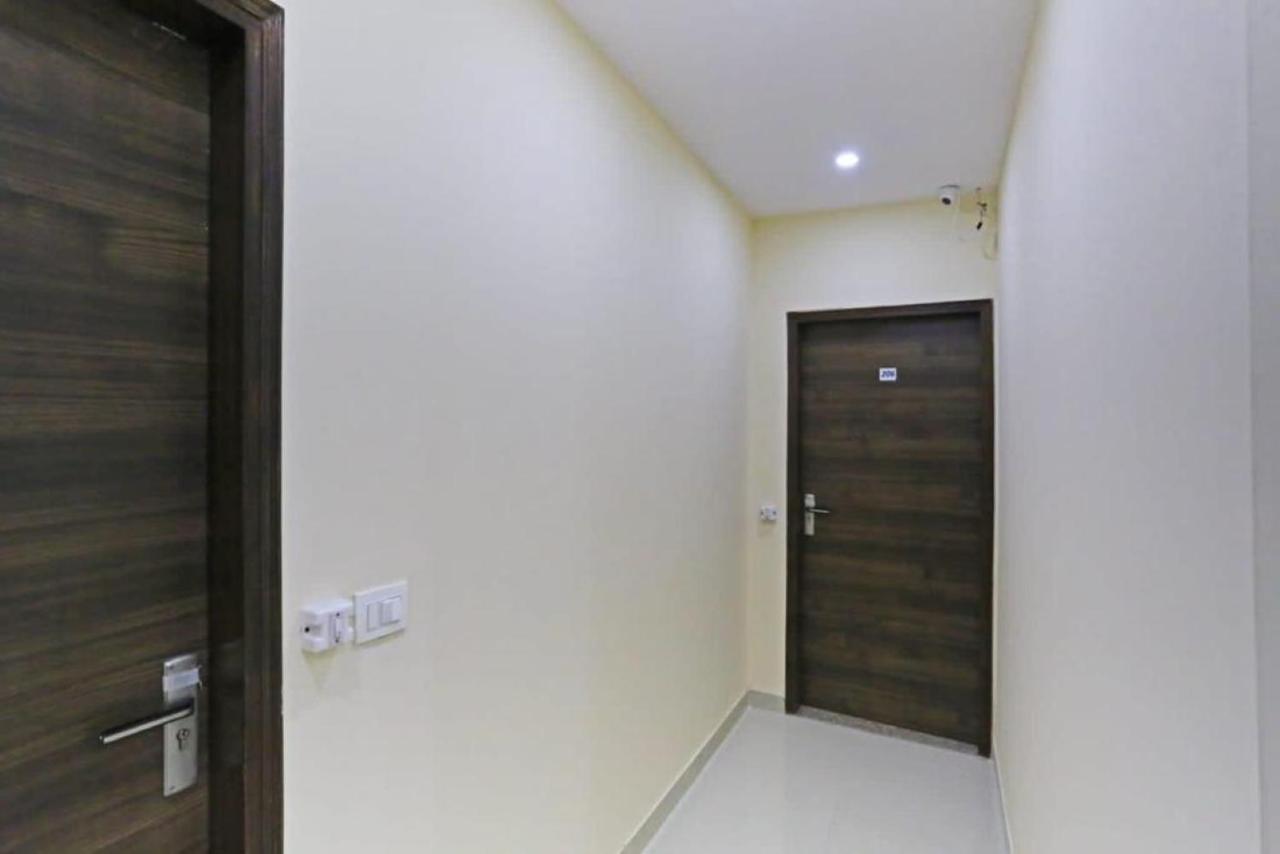 Hotel Mannat Bhera Enclave 新德里 外观 照片